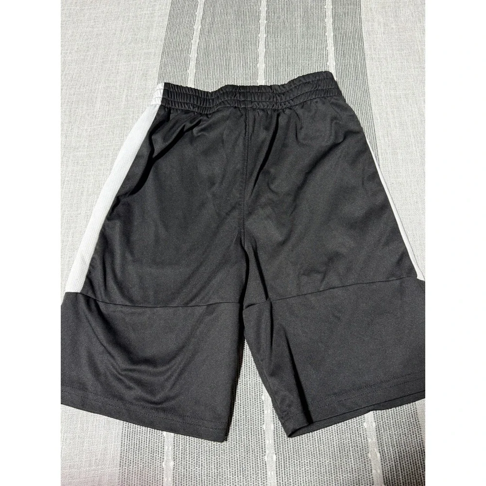 Puma Boys Black White Athletic Soccer Shorts‎ Size Medium 10-12 Activewear